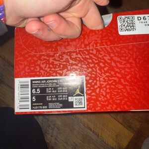 Womens 2025 Valentine’s Day Jordan retro 3